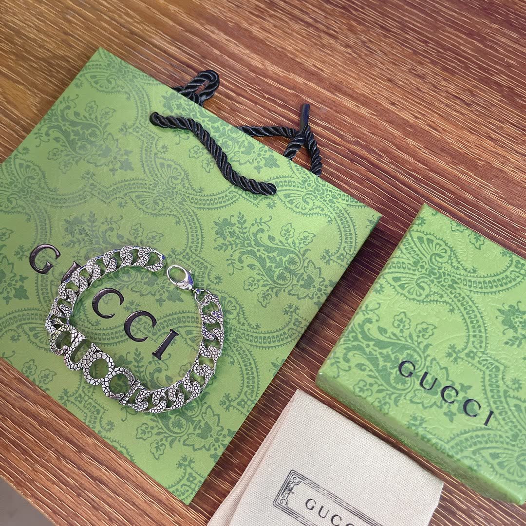 Gucci Silver Chain Bracelet
