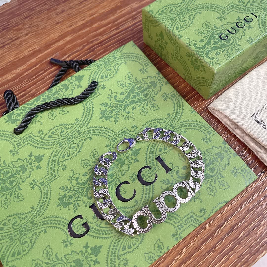 Gucci Silver Chain Bracelet