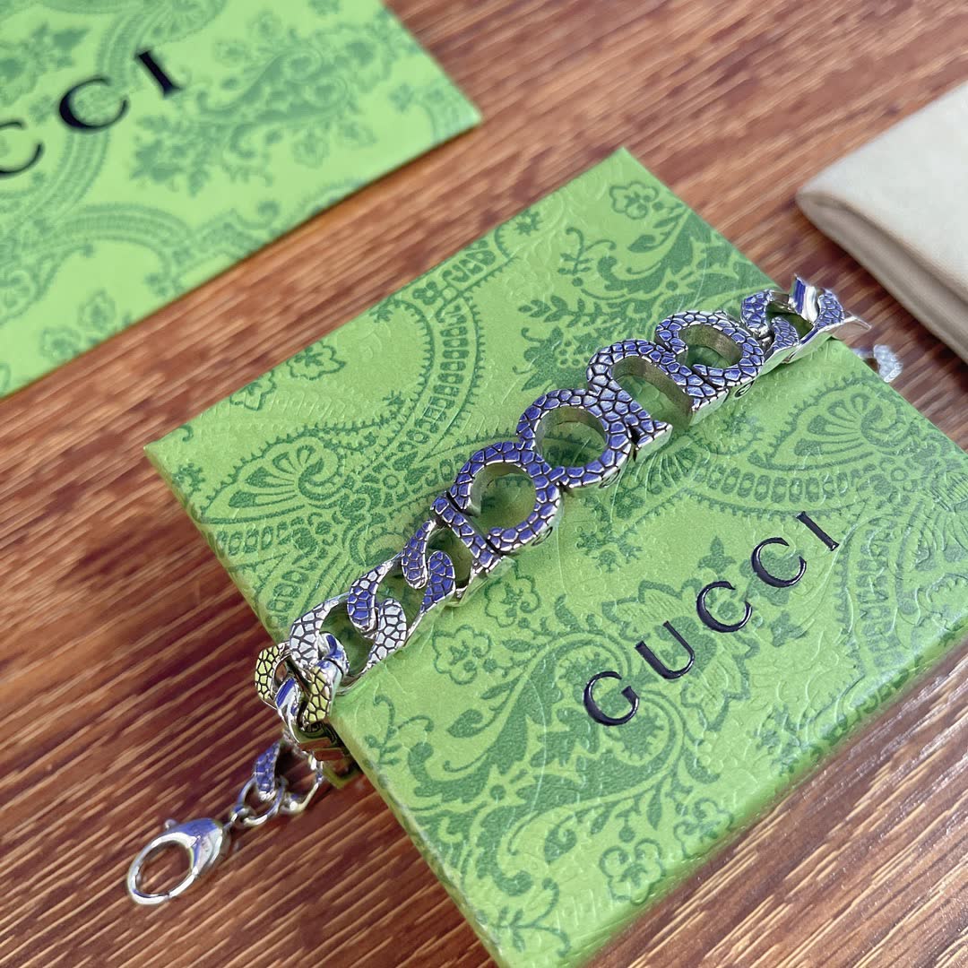 Gucci Silver Chain Bracelet