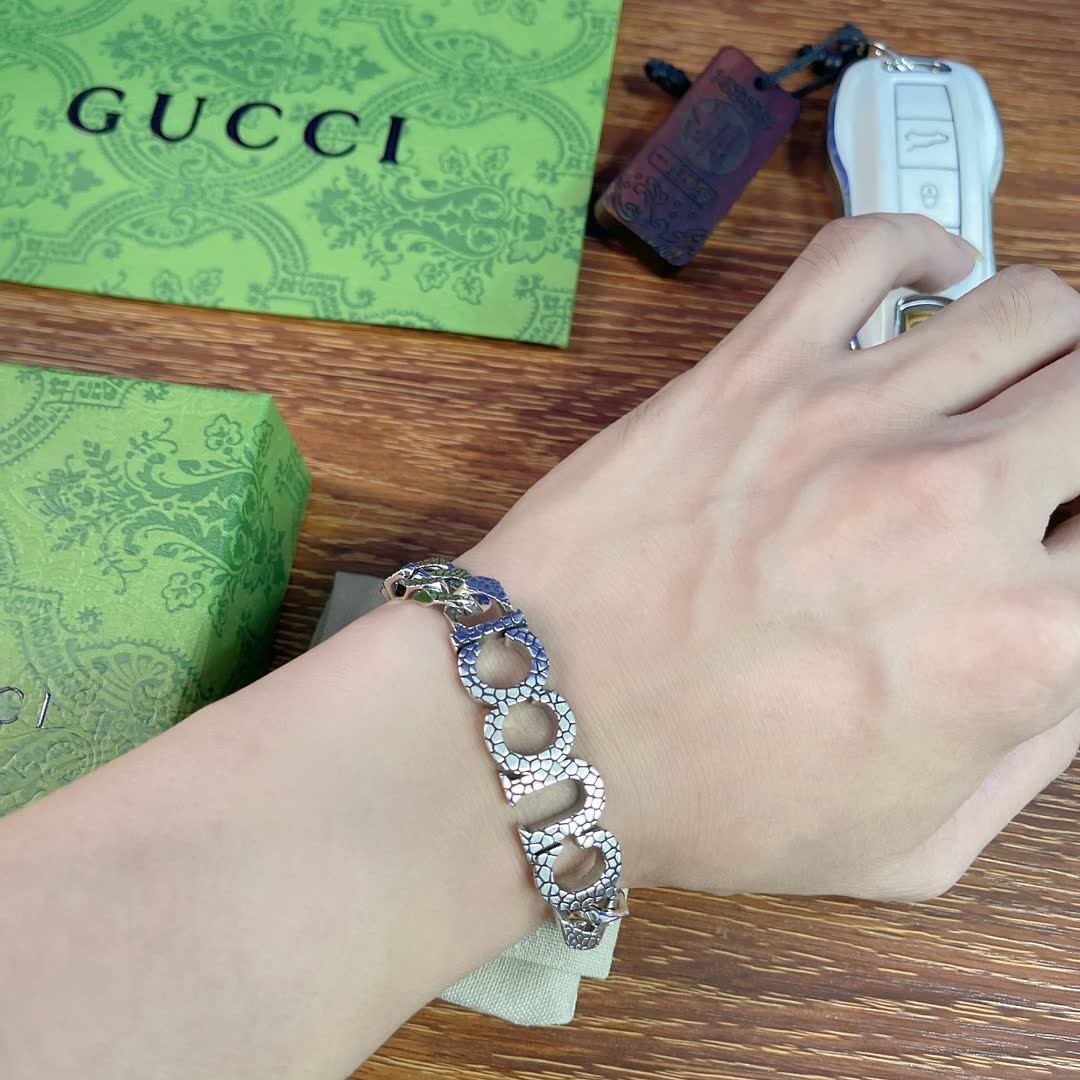 Gucci Silver Chain Bracelet