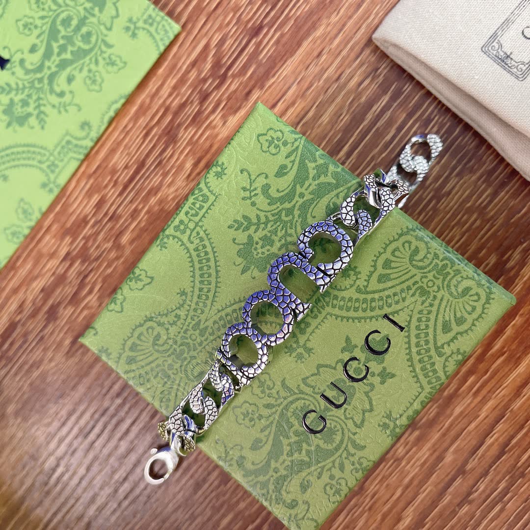 Gucci Silver Chain Bracelet