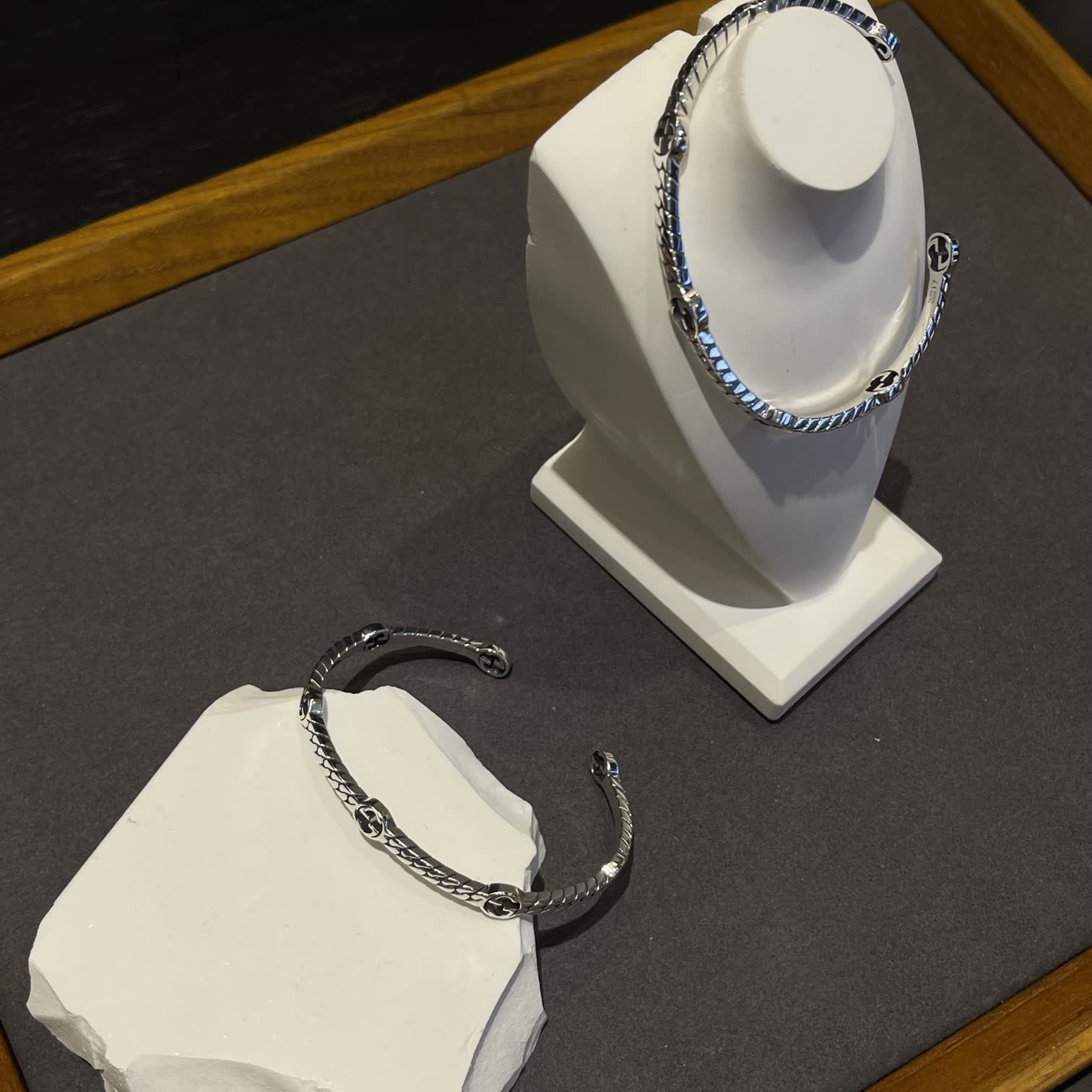 Gucci Silver Snake Chain Bracelet