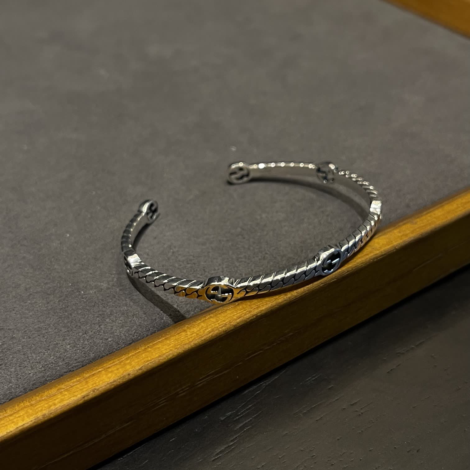 Gucci Silver Snake Chain Bracelet