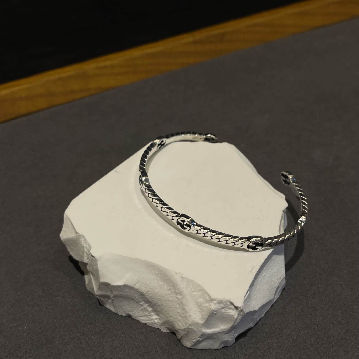 Gucci Silver Snake Chain Bracelet