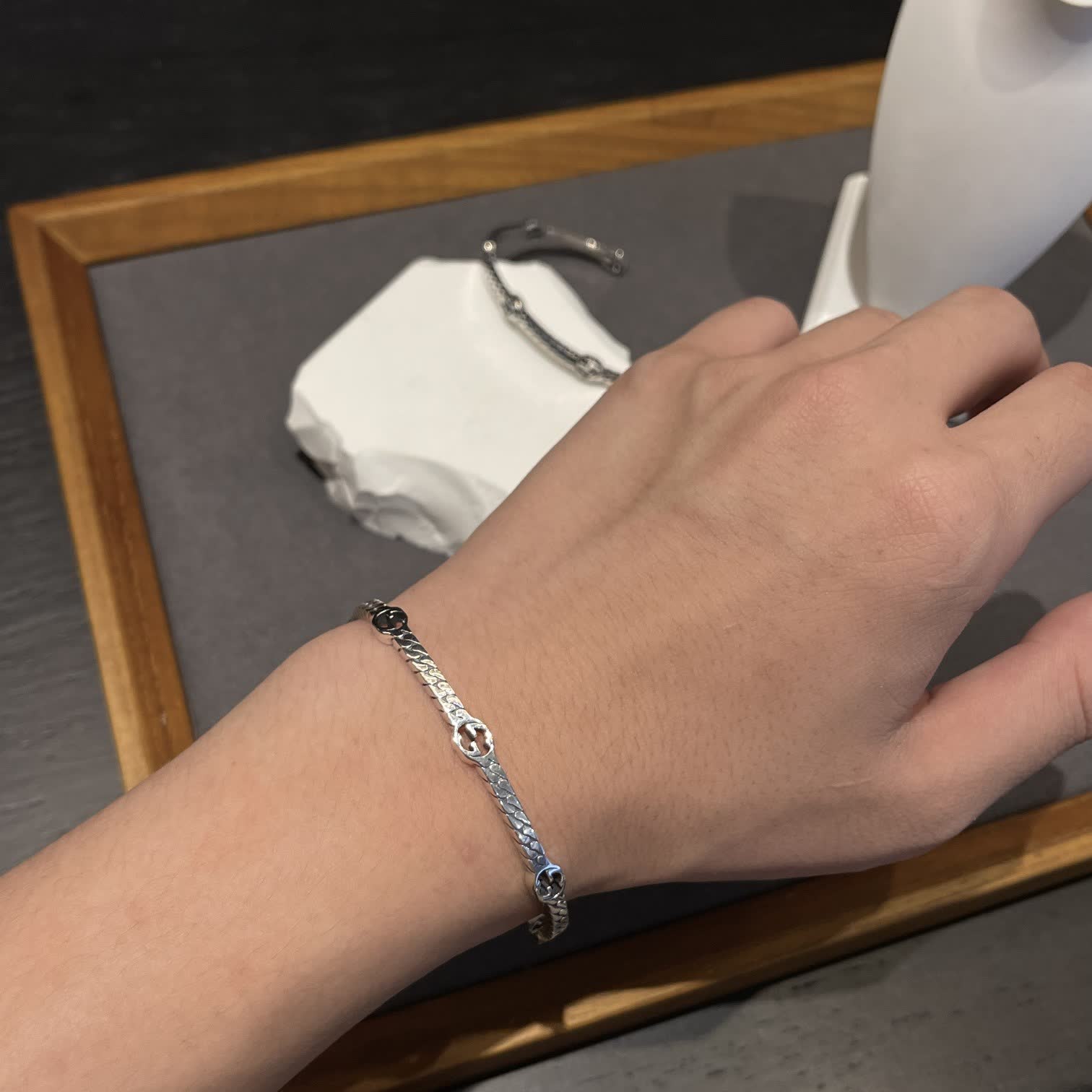 Gucci Silver Snake Chain Bracelet