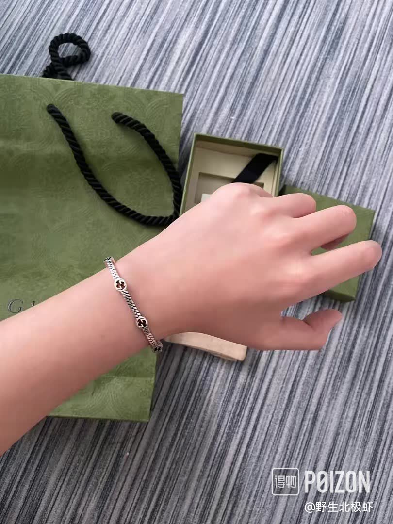 Gucci Silver Snake Chain Bracelet