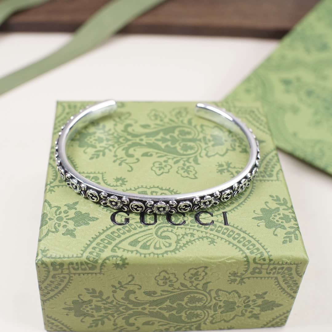 Gucci Silver Embossed Cuff Bracelet