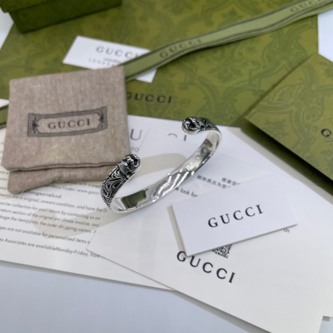 Gucci Silver Snake Bracelet Gucci Silver Snake Bracelet