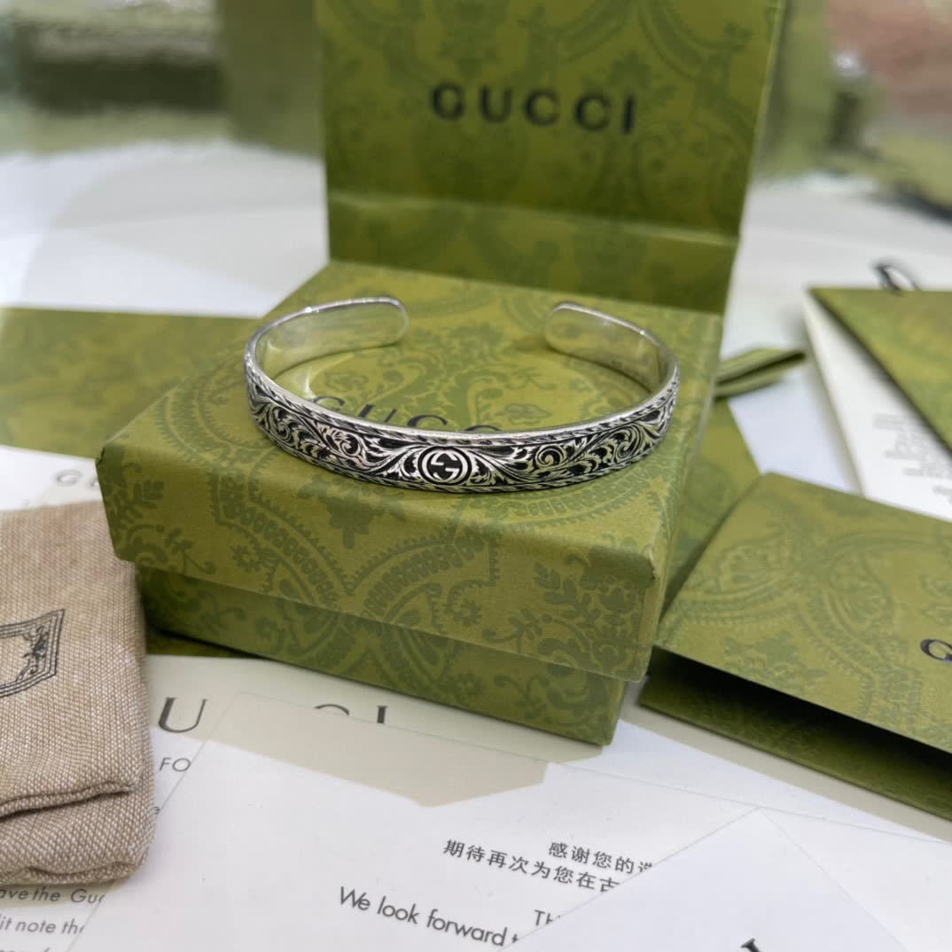 Gucci Silver Snake Bracelet