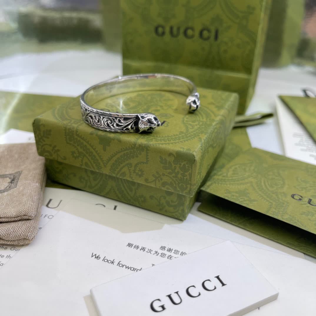 Gucci Silver Snake Bracelet