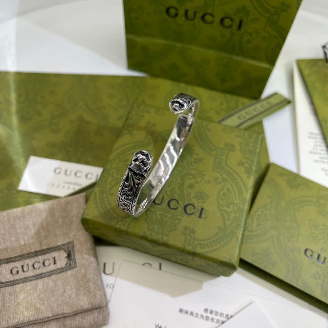 Gucci Silver Snake Bracelet