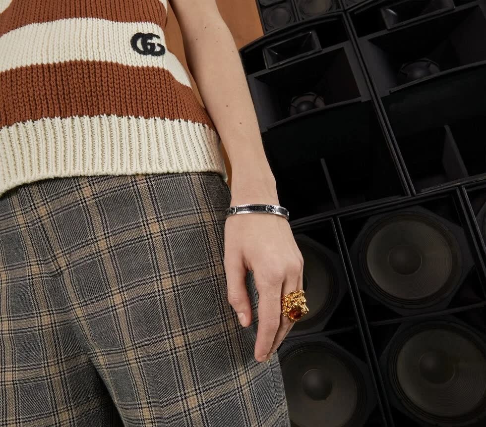 Gucci Silver Tone Black Leather Bracelet-500760