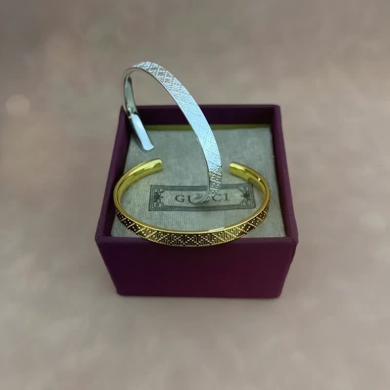 Gucci Silver Geometric Pattern Cuff Bracelet