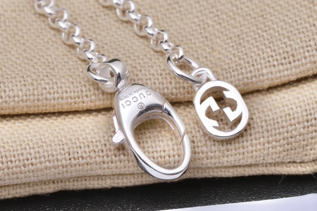 Gucci Silver Interlocking G Bracelet