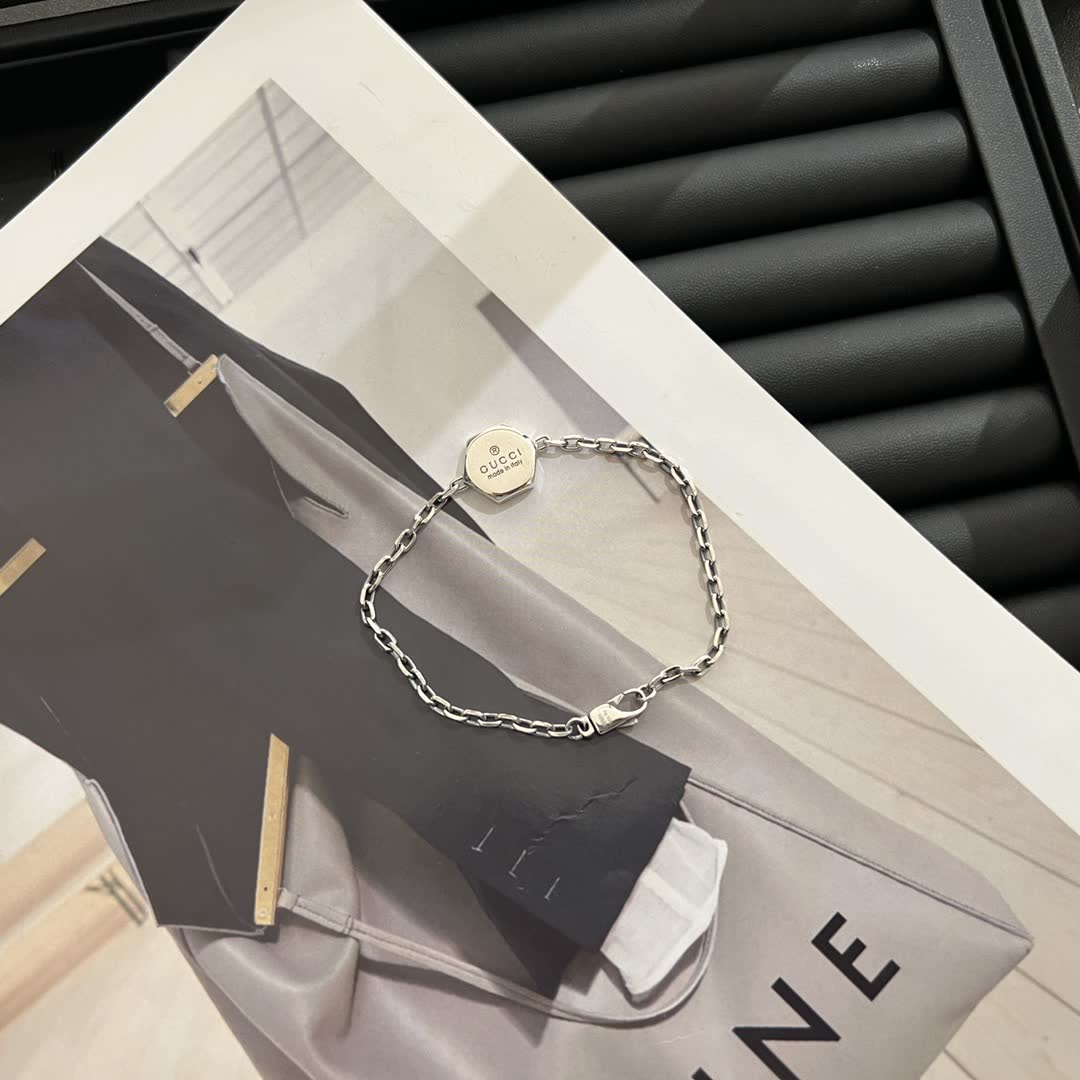 Gucci Silver Chain Bracelet
