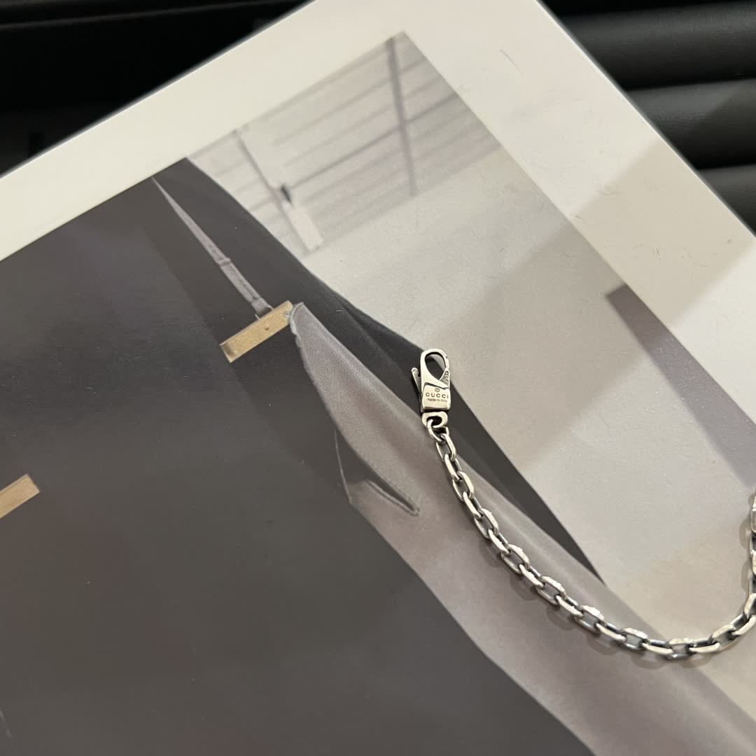 Gucci Silver Chain Bracelet
