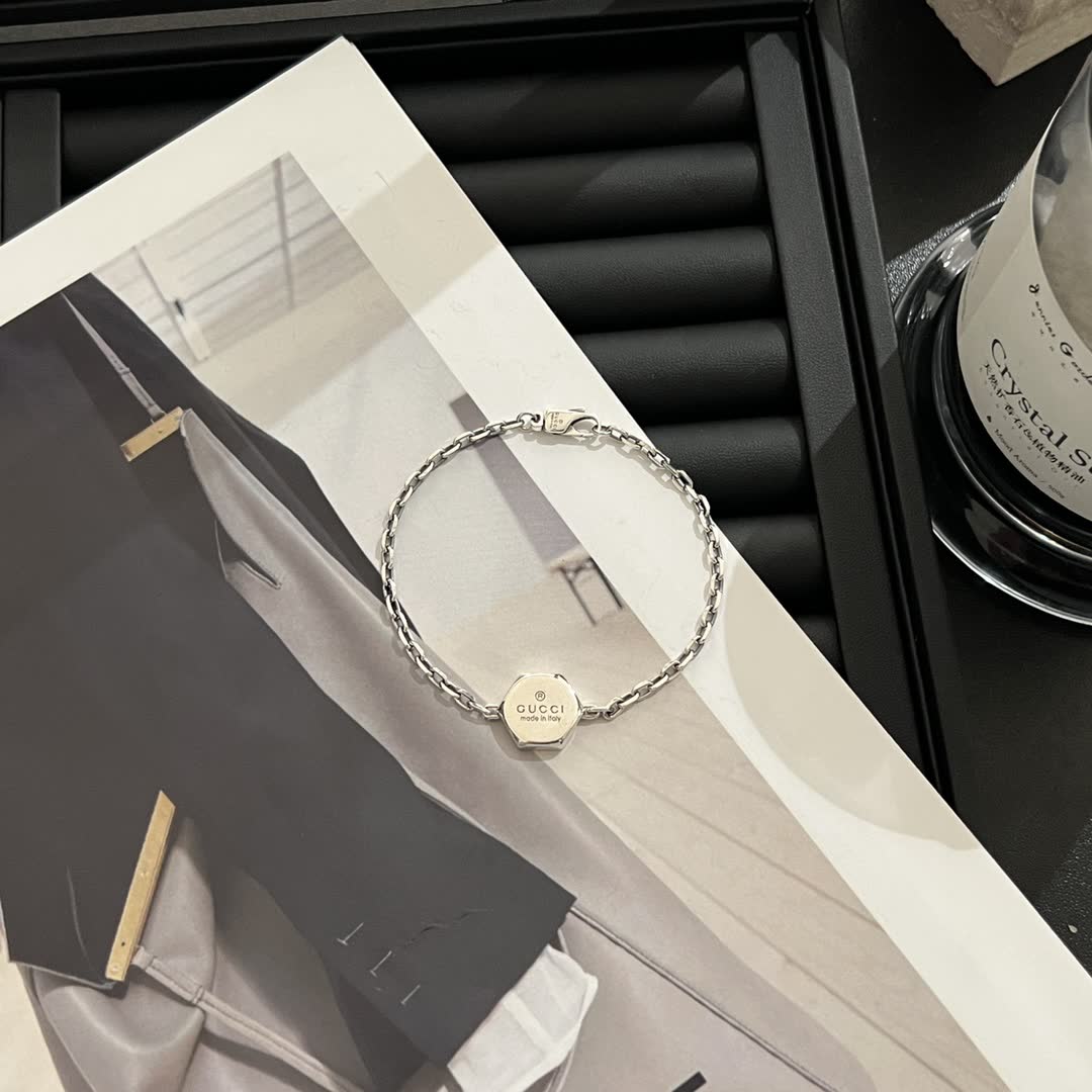 Gucci Silver Chain Bracelet