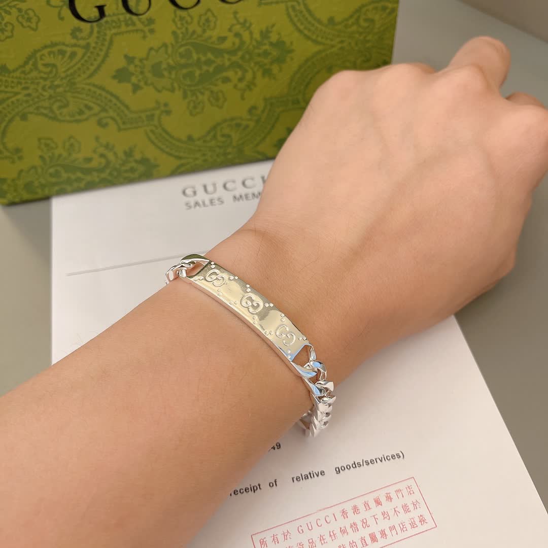 Gucci Silver Chain Bracelet