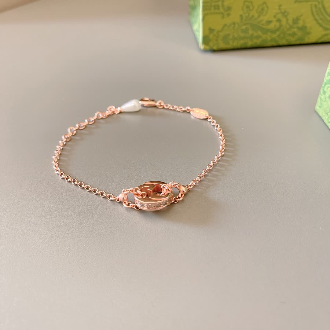 Gucci Rose Gold Interlocking G Bracelet