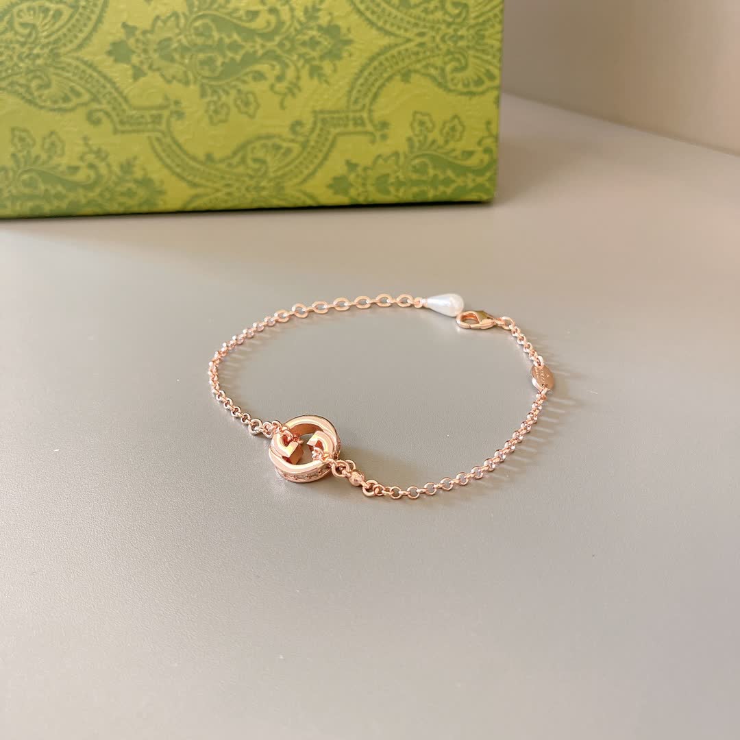 Gucci Rose Gold Interlocking G Bracelet