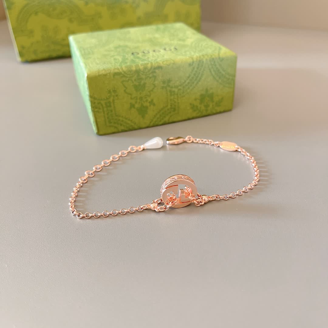 Gucci Rose Gold Interlocking G Bracelet