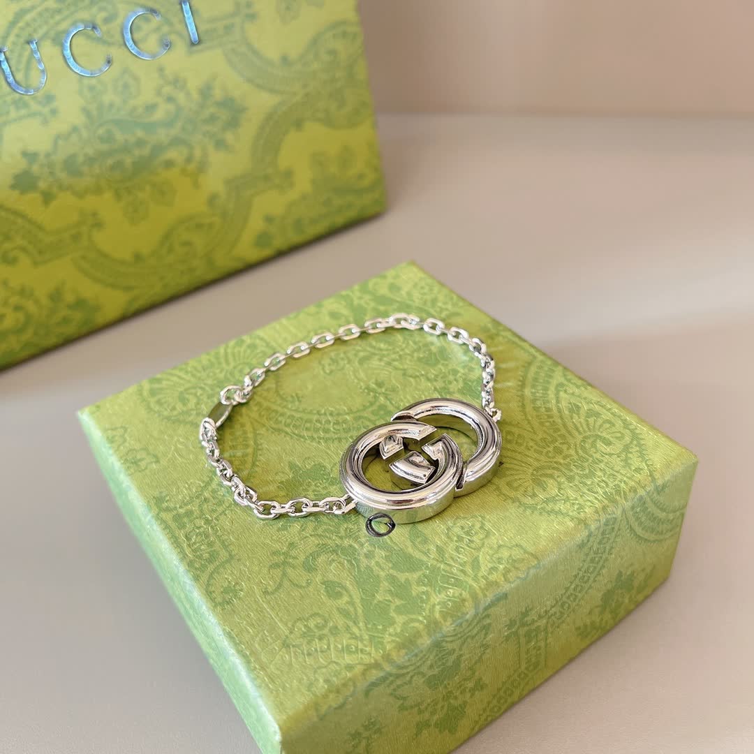 Gucci Silver Interlocking G Bracelet