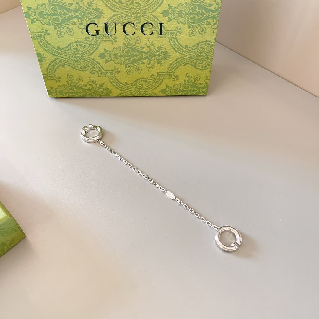 Gucci Silver Interlocking G Bracelet