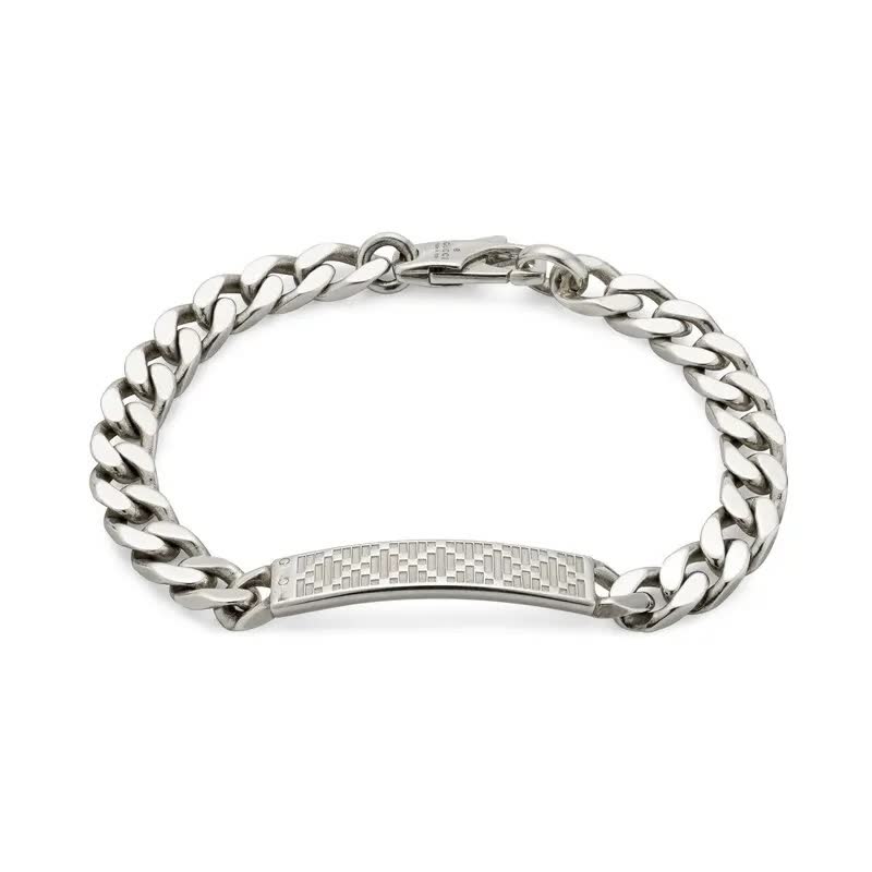 Gucci Silver Curb Chain Bracelet with Engraved Bar Gucci Silver Curb Chain Bracelet with Engraved Bar