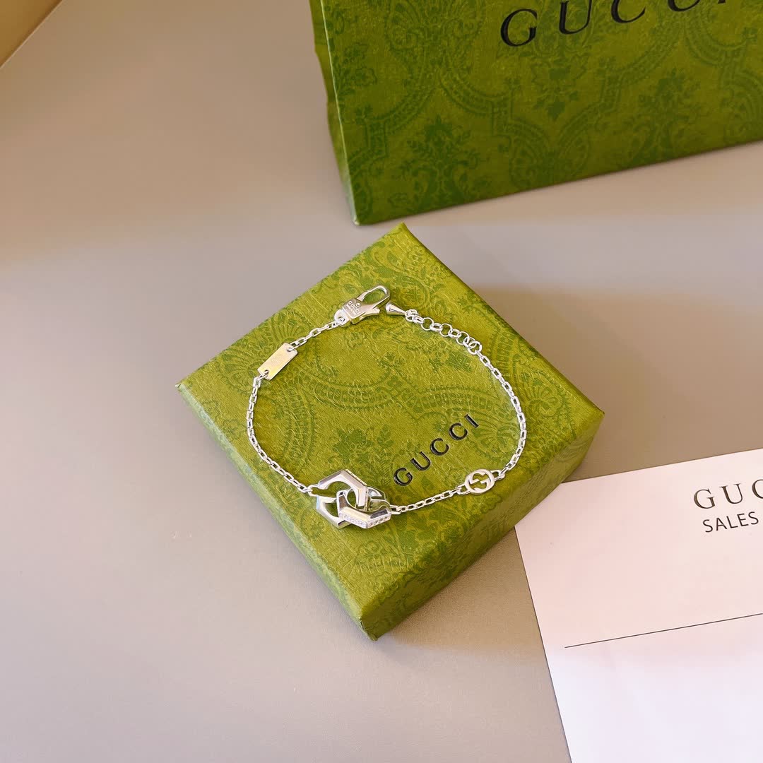 Gucci Silver Bracelet with Hexagon Charm