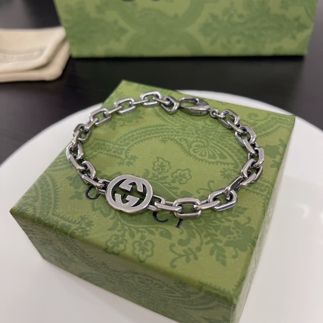 Gucci Silver Chain Bracelet
