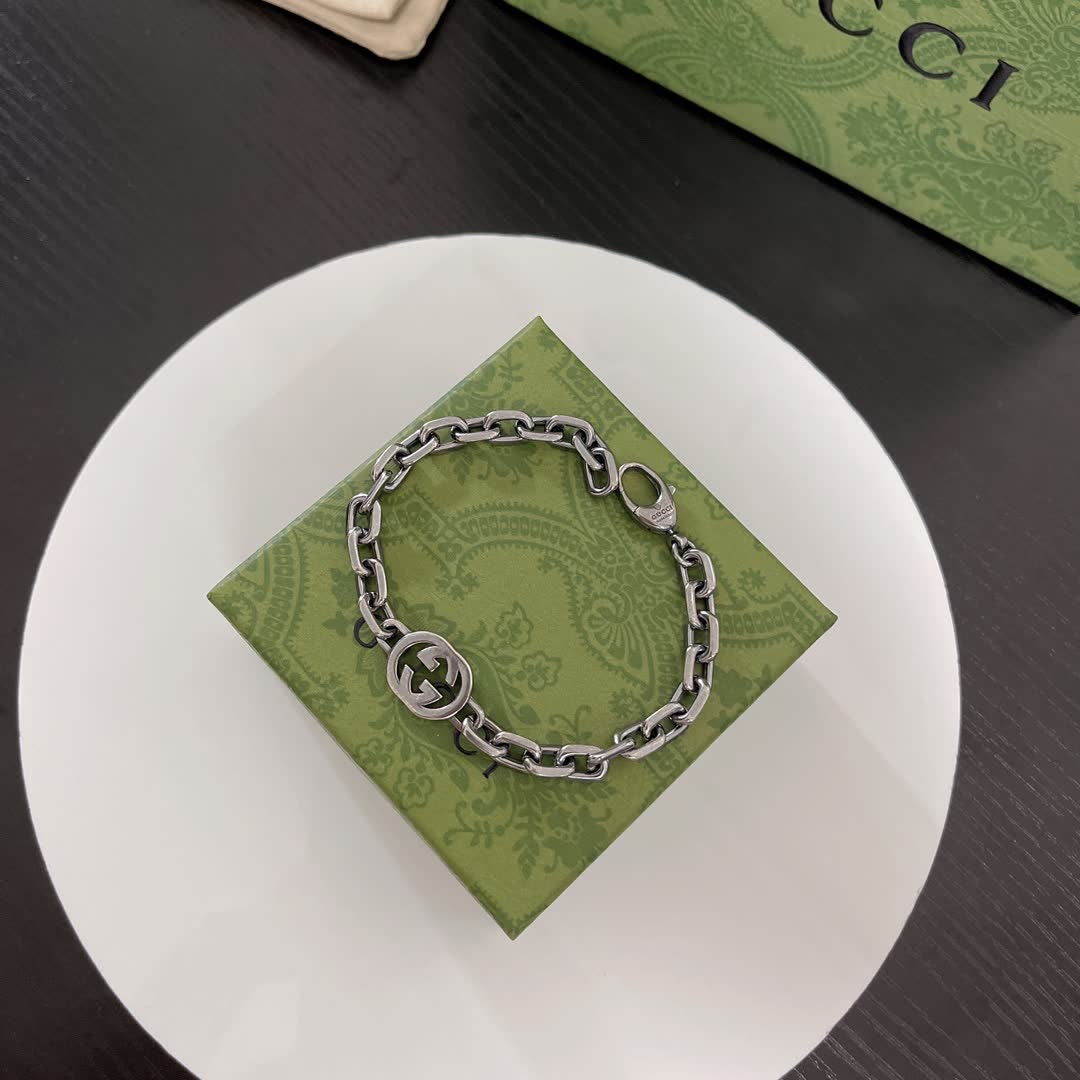 Gucci Silver Chain Bracelet