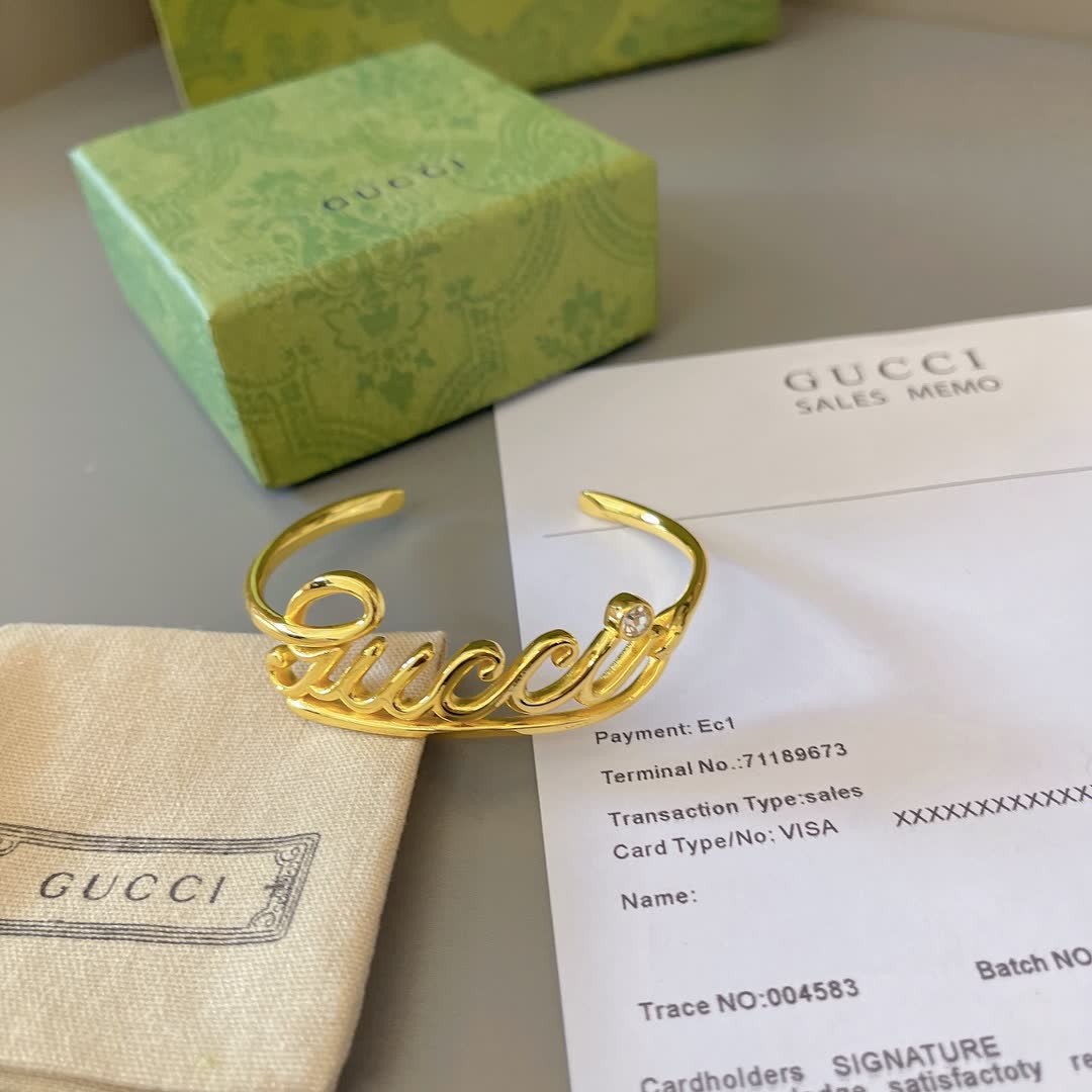 Gucci Gold Cuff Bracelet with Diamond