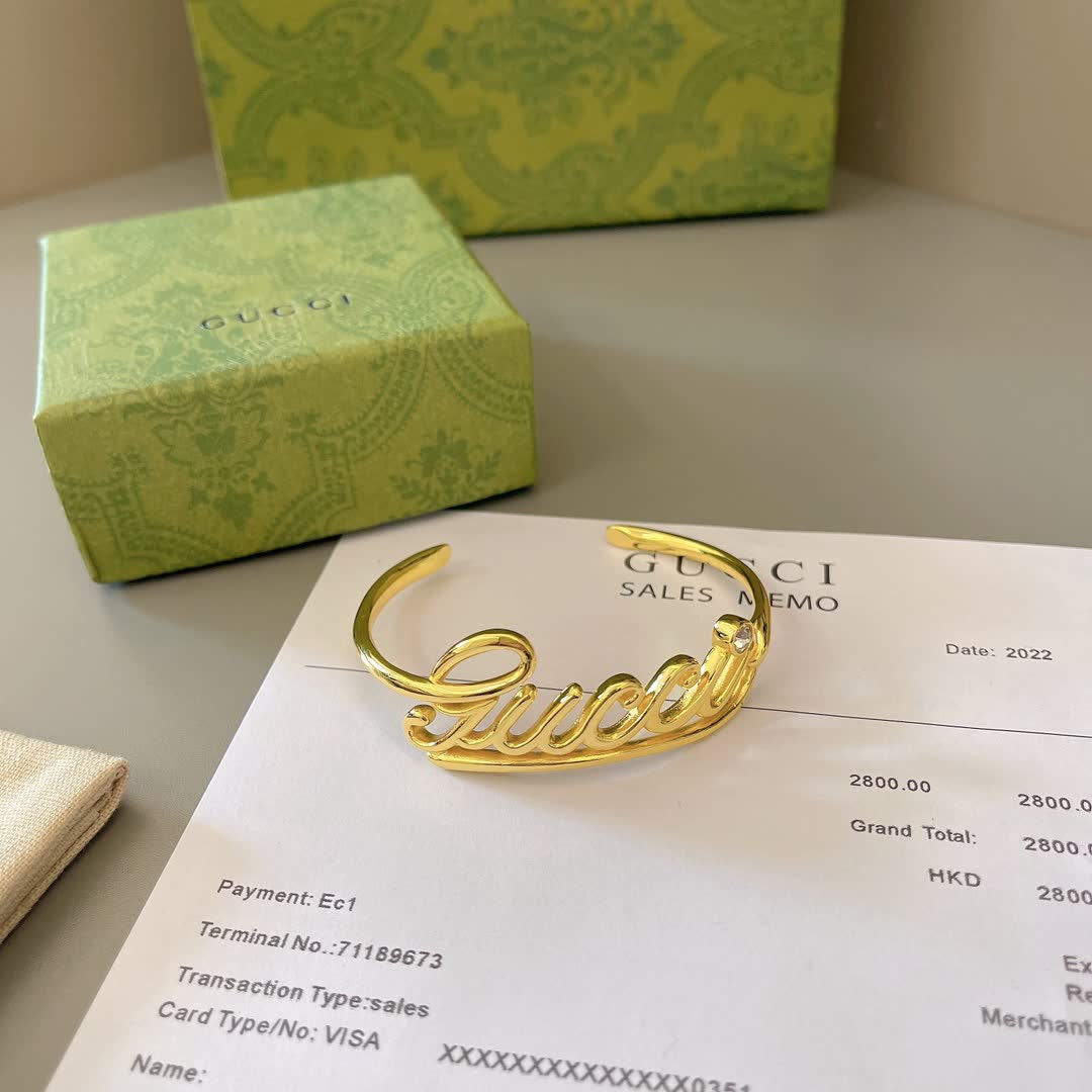 Gucci Gold Cuff Bracelet with Diamond