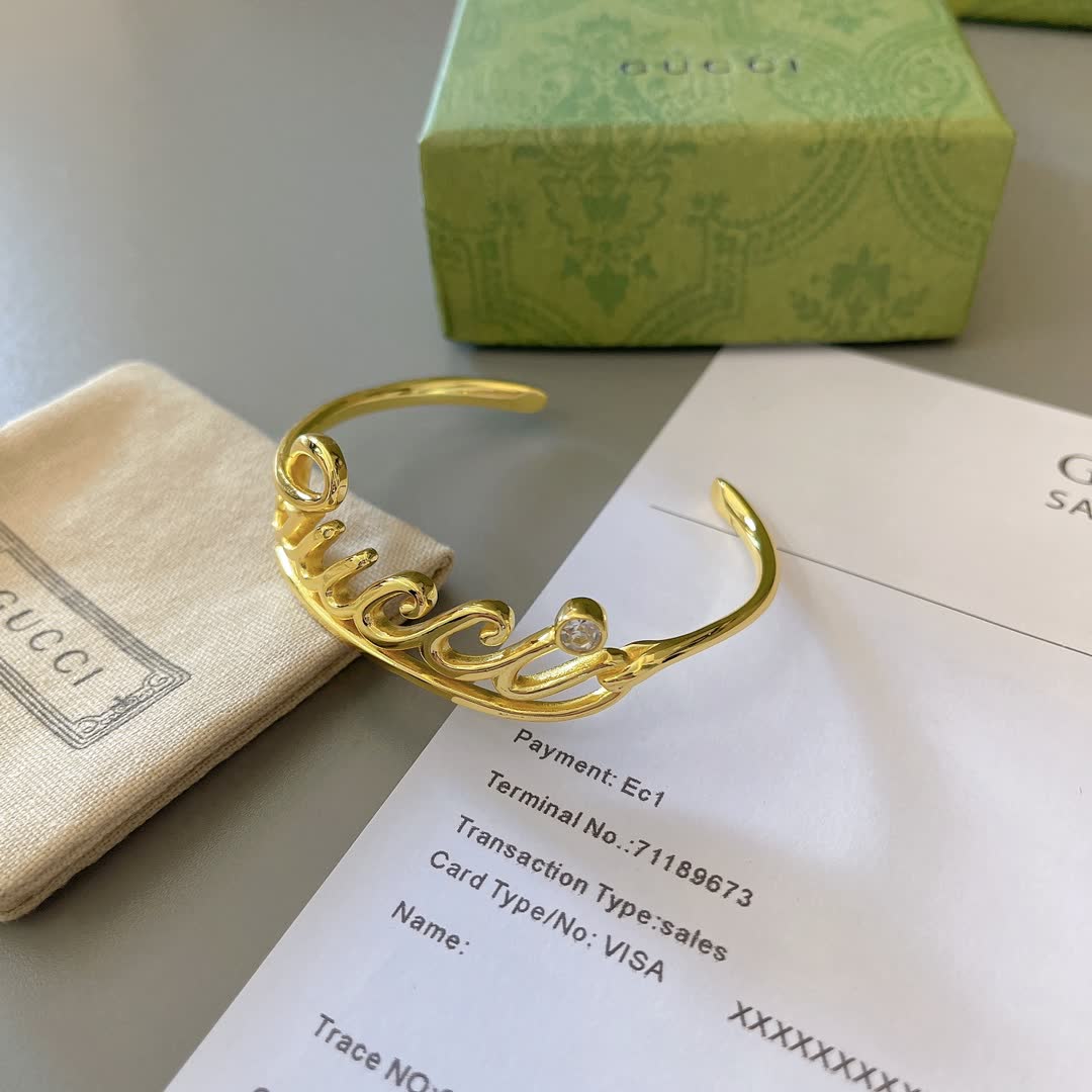 Gucci Gold Cuff Bracelet with Diamond
