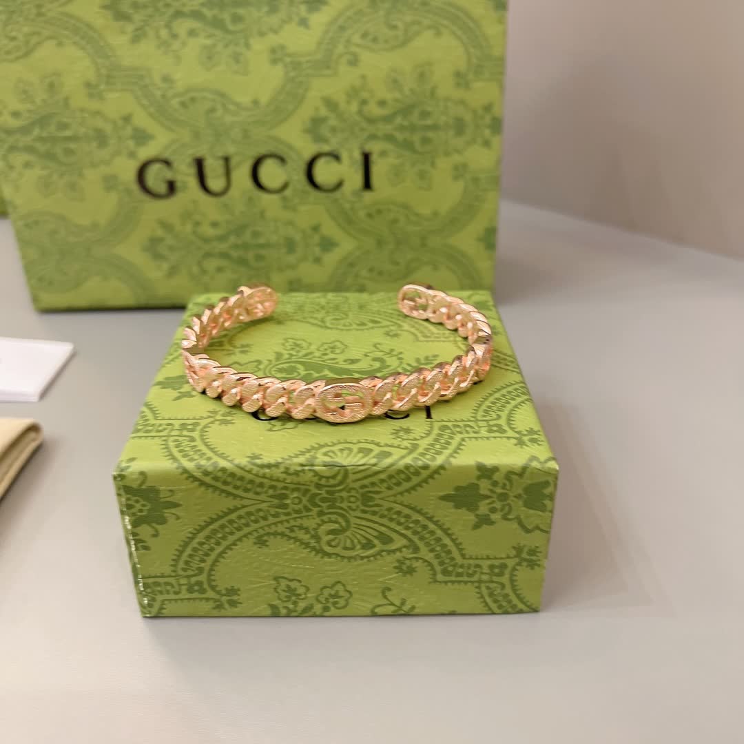 Gucci Rose Gold Tone Interlocking G Bracelet