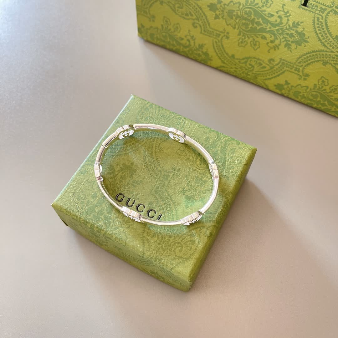 Gucci Silver Bangle Bracelet