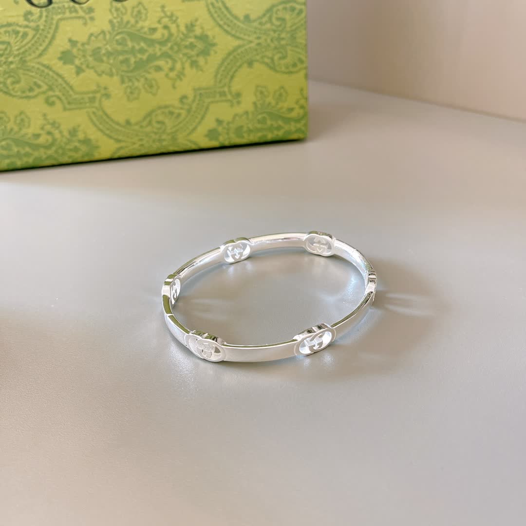 Gucci Silver Bangle Bracelet