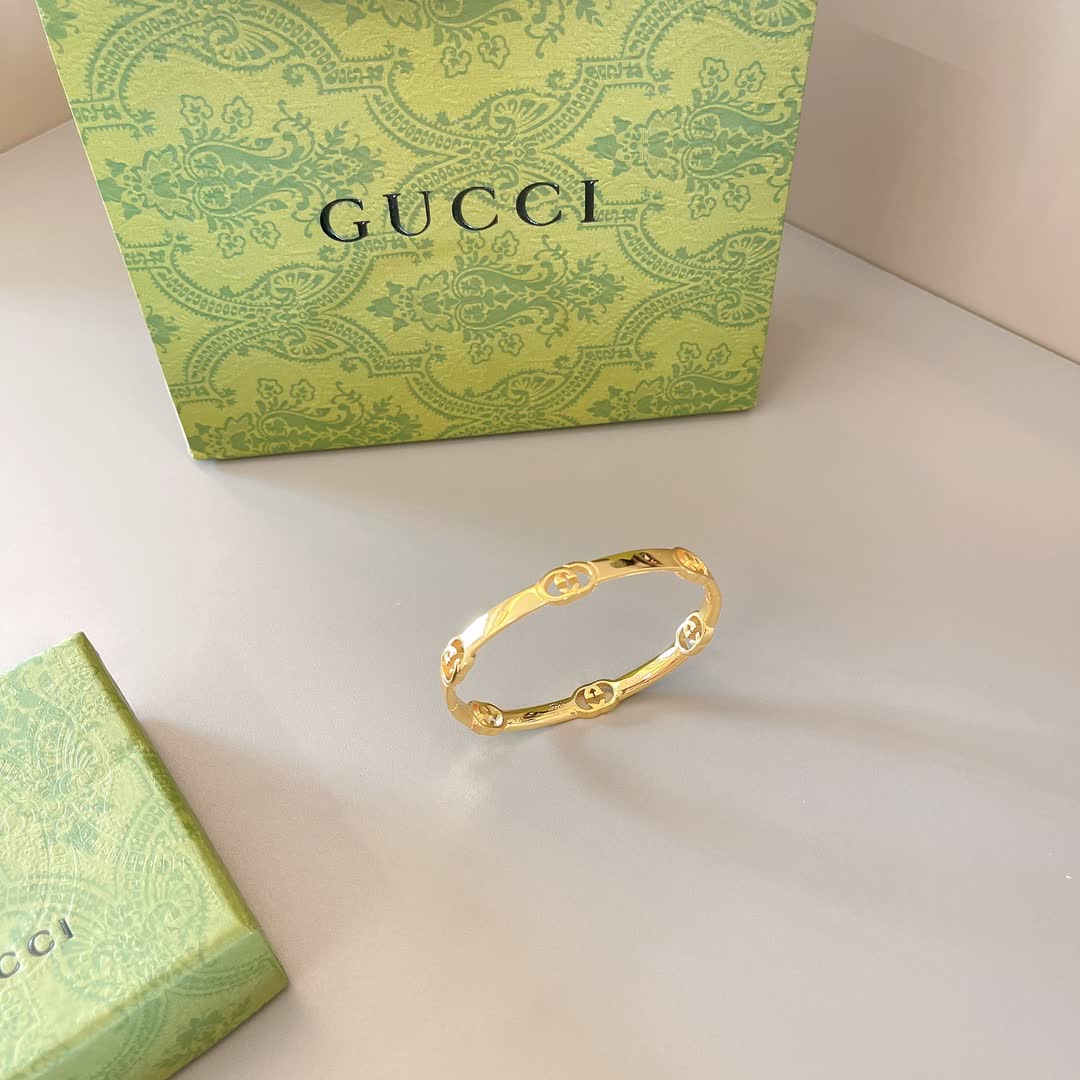 Gucci Bracelet, Interlocking G Design