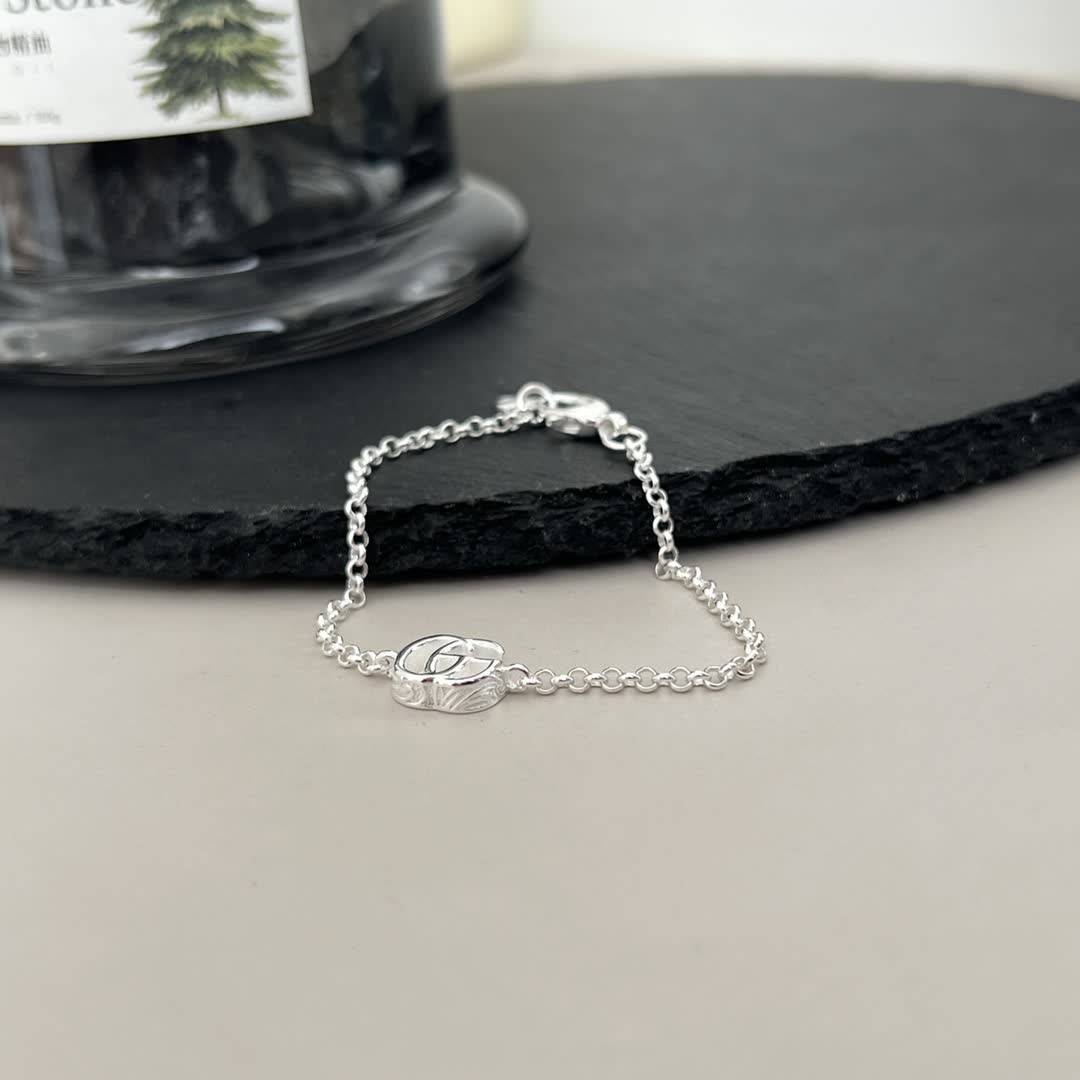 Gucci Silver 'GG' Logo Bracelet