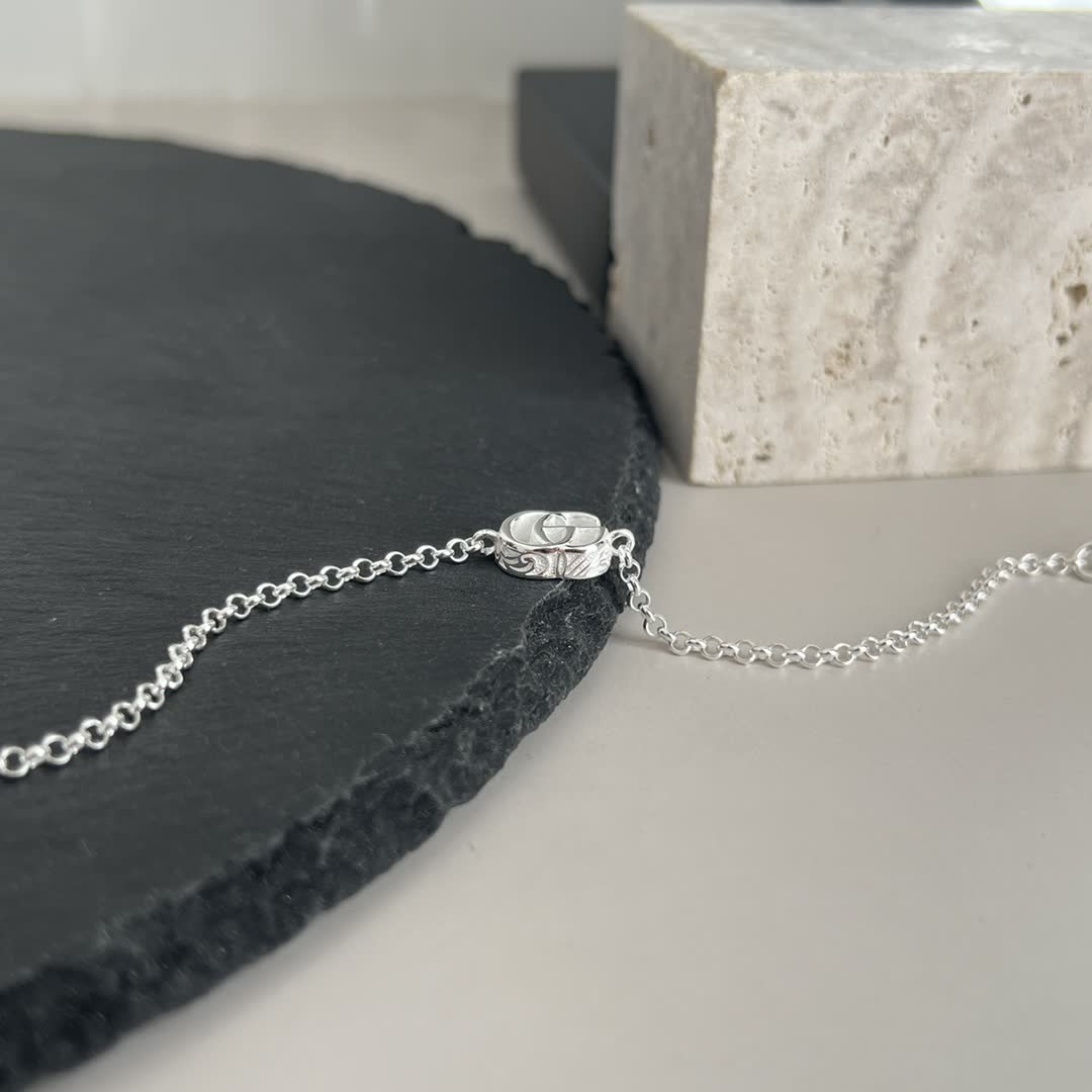 Gucci Silver 'GG' Logo Bracelet