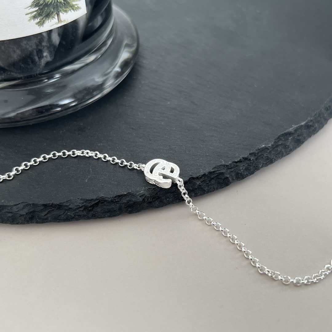 Gucci Silver 'GG' Logo Bracelet