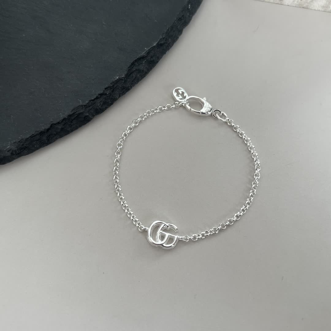 Gucci Silver 'GG' Logo Bracelet