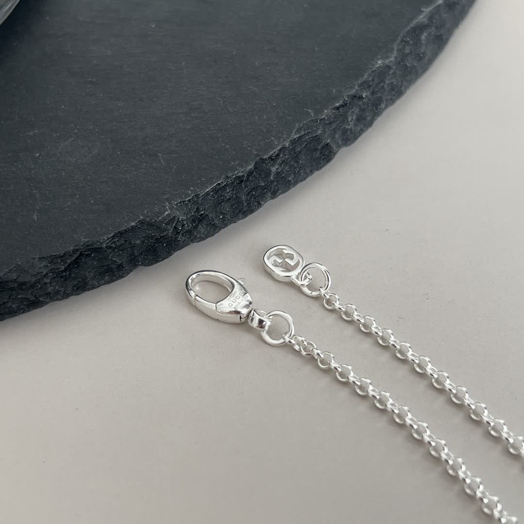 Gucci Silver 'GG' Logo Bracelet