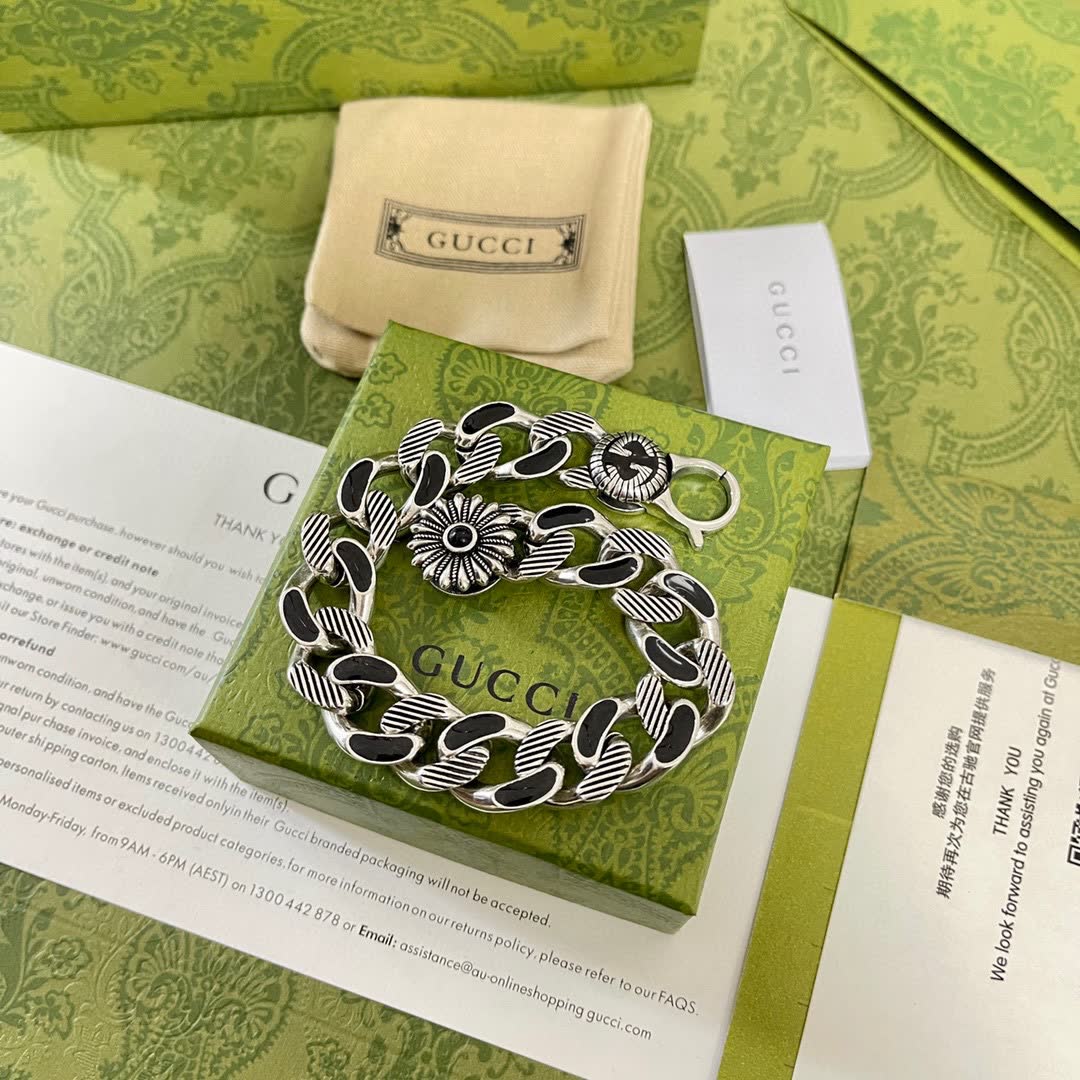 Gucci Silver Chain Bracelet