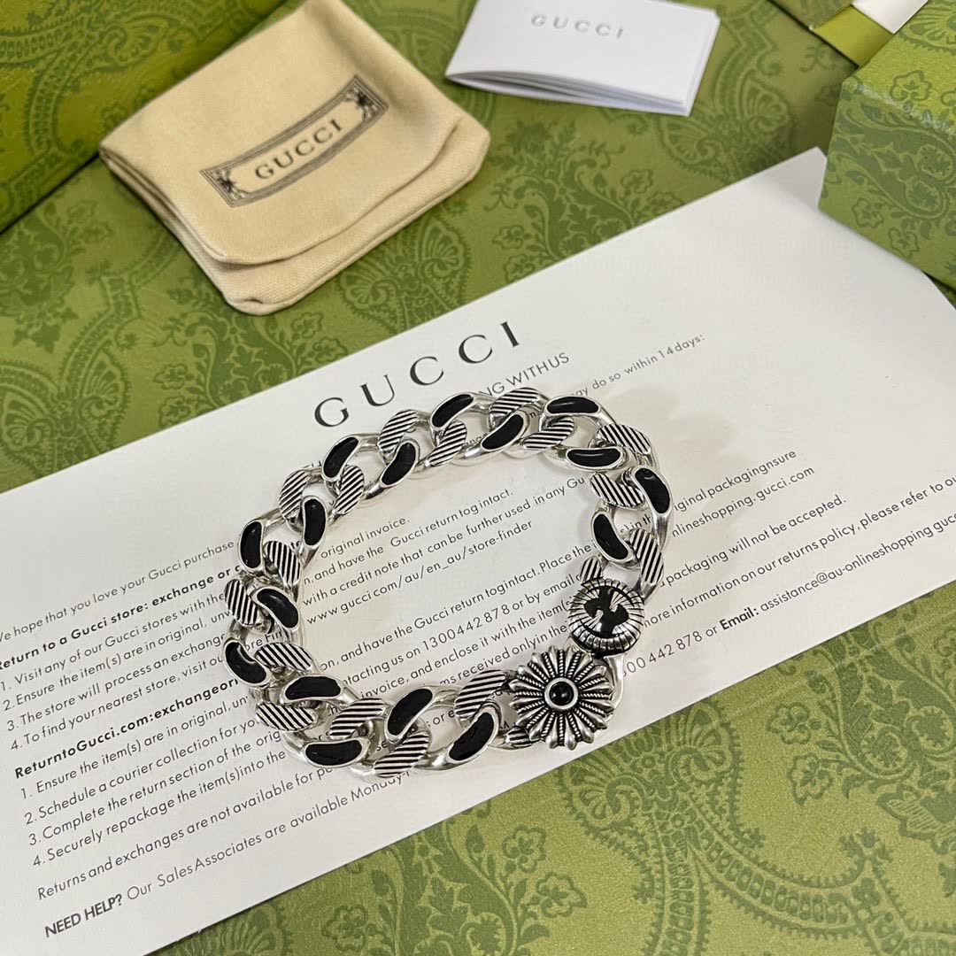 Gucci Silver Chain Bracelet