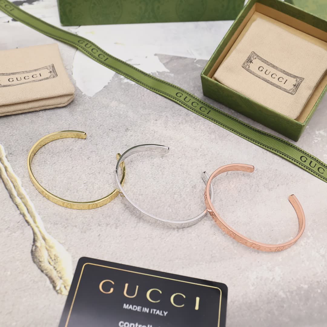 Gucci Interlocking G Cuff Bracelet