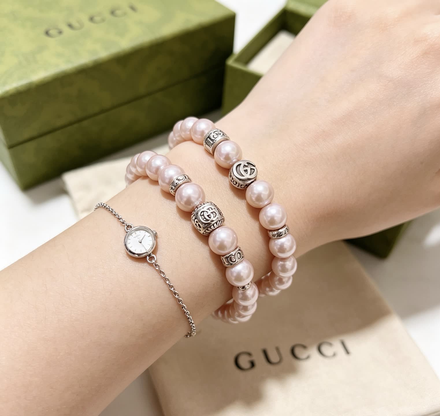 Gucci Pink Pearl Bracelet