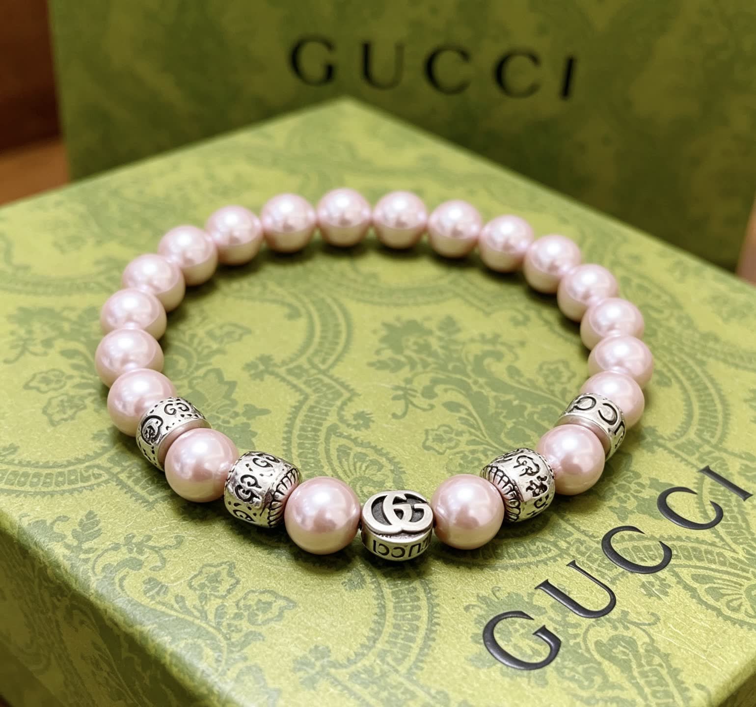 Gucci Pink Pearl Bracelet