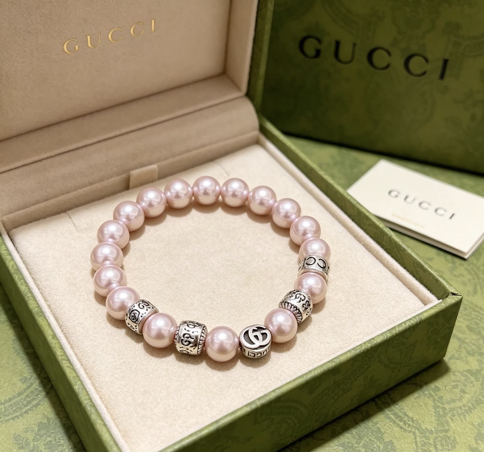 Gucci Pink Pearl Bracelet