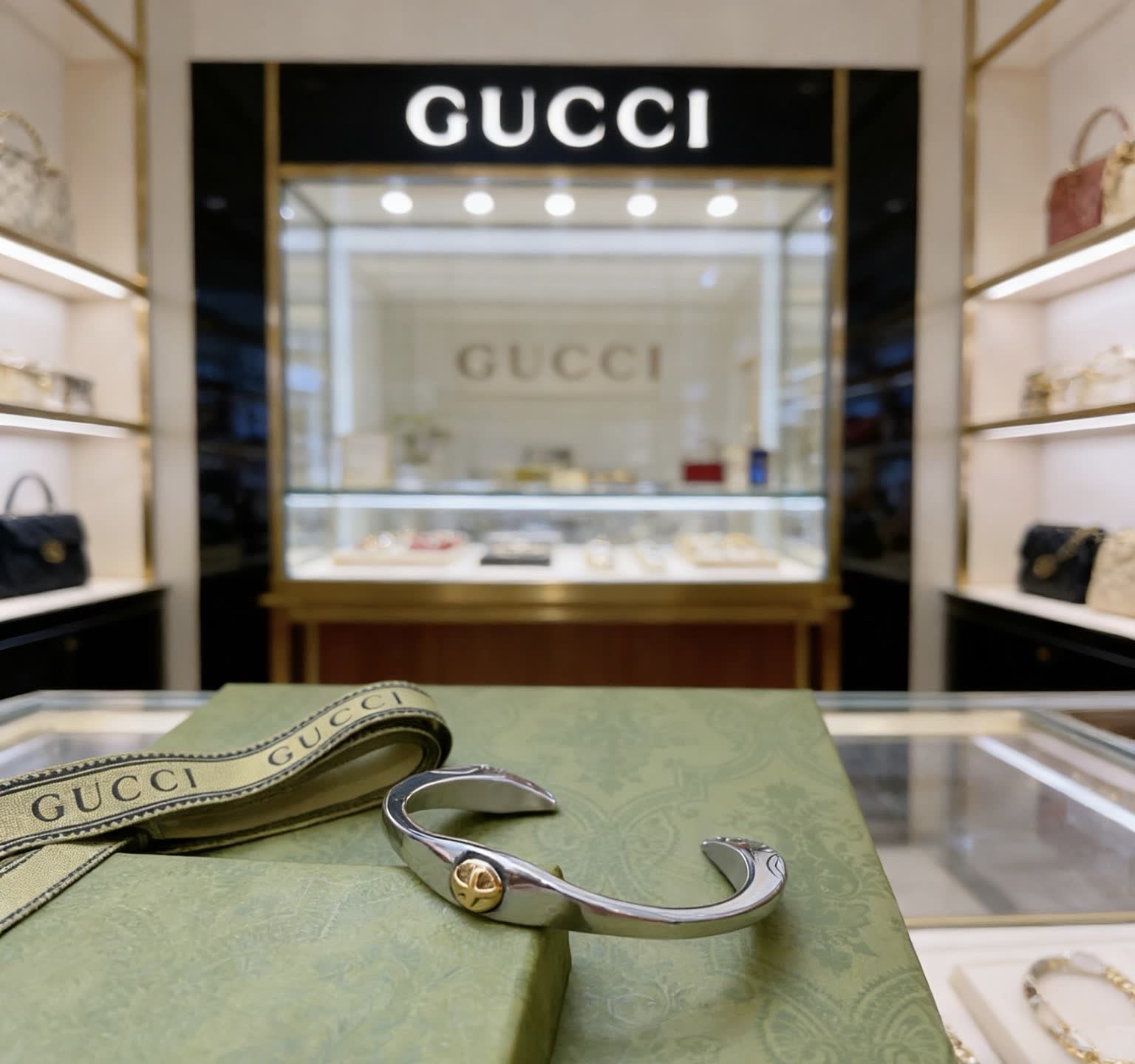 Gucci Silver Bracelet with Interlocking G Design